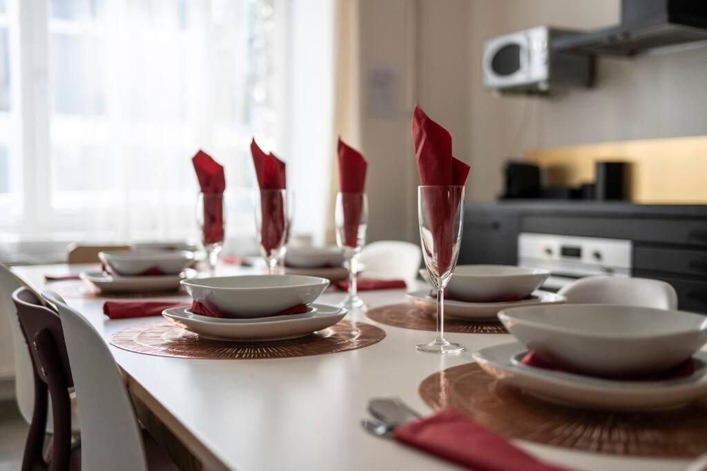 Superb 3 Bedroom & 3 Bathroom Duplex In Brussels City Centre Екстериор снимка